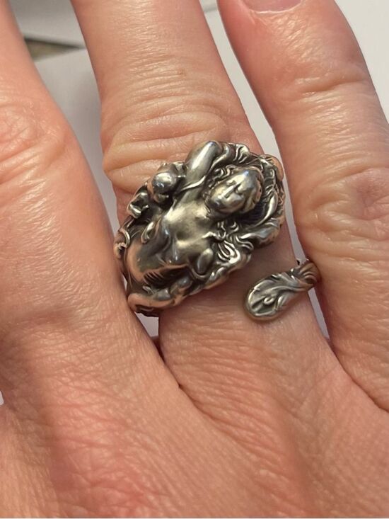 Jewelry - Size 7.5 - Spoon Ring Sterling Silver Beautiful Mother & Child Wrap Ring